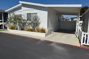 260 Mayflower Dr, Newport Beach, CA 92660 - Photo 22