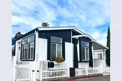 237 Plymouth Avenue, Newport Beach, CA 92660 - Photo 2