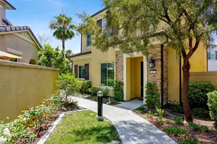 137 Primrose Dr, Lake Forest, CA 92610 - Photo 2