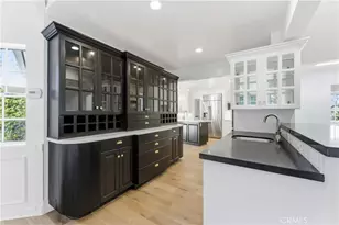 515 Kings Pl, Newport Beach, CA 92663 - Photo 12