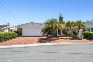 608 St James Pl, Newport Beach, CA 92663 - Photo 2