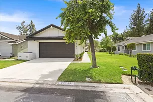 24142 Minnetonka Ln, Lake Forest, CA 92630 - Photo 2
