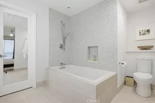 587 Rockefeller, Irvine, CA 92612 - Photo 32