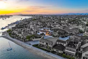 109 Turquoise, Newport Beach, CA 92662 - Photo 2