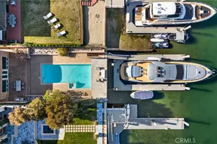 12 Harbor Island, Newport Beach, CA 92660 - Photo 2