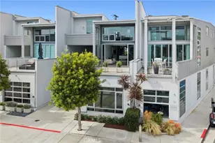 517 30th St, Newport Beach, CA 92663 - Photo 2