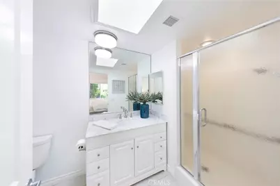 2102 Vista Entrada, Newport Beach, CA 92660 - Photo 16