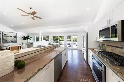 2102 Vista Entrada, Newport Beach, CA 92660 - Photo 12