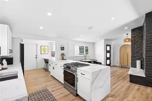 304 Hanover, Costa Mesa, CA 92626 - Photo 18
