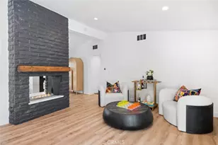 304 Hanover, Costa Mesa, CA 92626 - Photo 12
