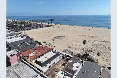 306 E Oceanfront, Newport Beach, CA 92661 - Photo 10