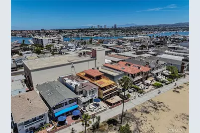 306 E Oceanfront, Newport Beach, CA 92661 - Photo 10