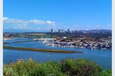 250 Mayflower, Newport Beach, CA 92660 - Photo 2