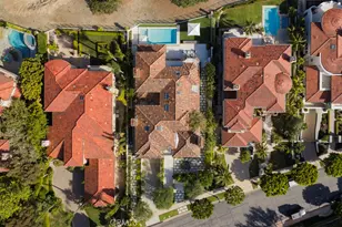 10 Pelican Point, Newport Coast, CA 92657 - Photo 2