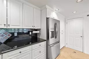 950 Cagney Ln, Newport Beach, CA 92663 - Photo 14