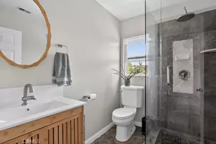 1010 W 19th, Costa Mesa, CA 92627 - Photo 18