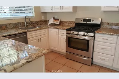 64 Woodleaf, Irvine, CA 92614 - Photo 4