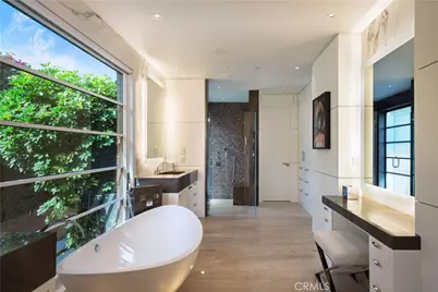 11 Montage, Laguna Beach, CA 92651 - Photo 14