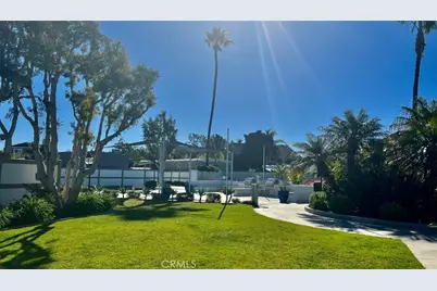 121 Yorktown, Newport Beach, CA 92660 - Photo 36