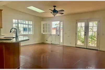 121 Yorktown, Newport Beach, CA 92660 - Photo 4