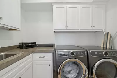 417 1/2 Poinsettia Avenue, Corona del Mar, CA 92625 - Photo 26