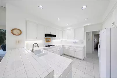 8 Longbourn Aisle, Irvine, CA 92603 - Photo 10