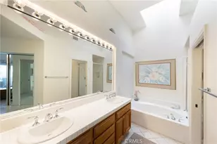 8 Longbourn Aisle, Irvine, CA 92603 - Photo 30
