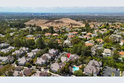 8 Longbourn Aisle, Irvine, CA 92603 - Photo 36