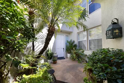 8 Longbourn Aisle, Irvine, CA 92603 - Photo 2