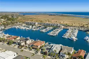 17033 Edgewater Ln, Huntington Beach, CA 92649 - Photo 32