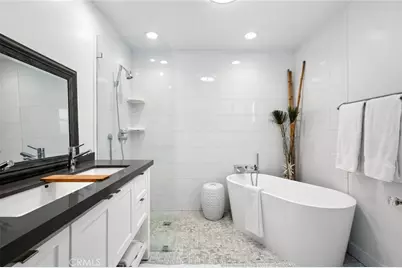 2049 E Ocean Boulevard, Newport Beach, CA 92661 - Photo 10