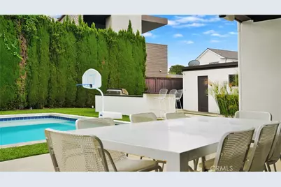 2000 Nautilus Lane, Newport Beach, CA 92660 - Photo 46