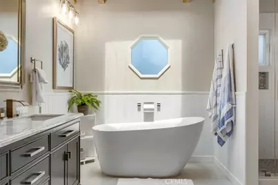 920 E Oceanfront, Newport Beach, CA 92661 - Photo 20