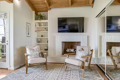 920 E Oceanfront, Newport Beach, CA 92661 - Photo 18