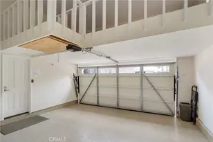 920 E Oceanfront, Newport Beach, CA 92661 - Photo 30