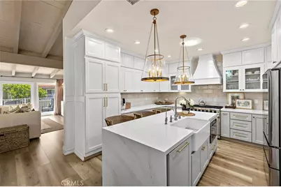 362 Vista Madera, Newport Beach, CA 92660 - Photo 2