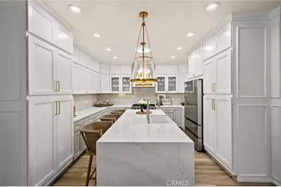 362 Vista Madera, Newport Beach, CA 92660 - Photo 2