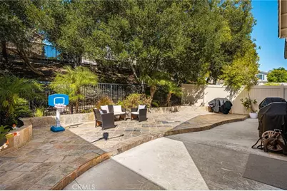 25 Homestead, Trabuco Canyon, CA 92679 - Photo 12