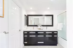 900 Hyde Ct, Costa Mesa, CA 92626 - Photo 12