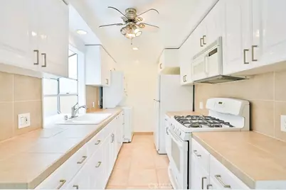 439 Via Lido Soud, Newport Beach, CA 92663 - Photo 18