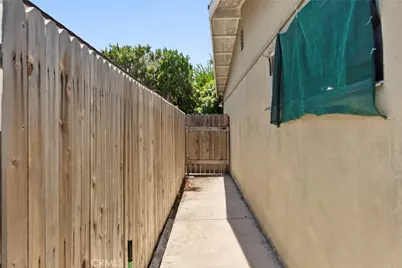 2436 Littleton, Costa Mesa, CA 92626 - Photo 34