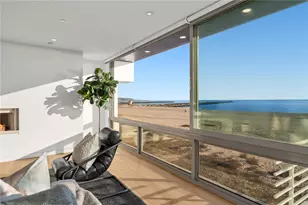 2144 E Oceanfront, Newport Beach, CA 92661 - Photo 18