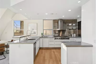 2144 E Oceanfront, Newport Beach, CA 92661 - Photo 10