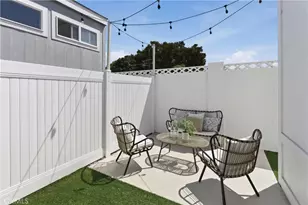 260 Mayflower, Newport Beach, CA 92660 - Photo 4