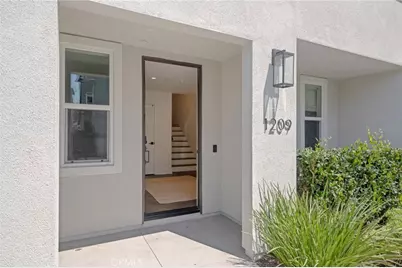 1209 Winslow, Newport Beach, CA 92660 - Photo 2