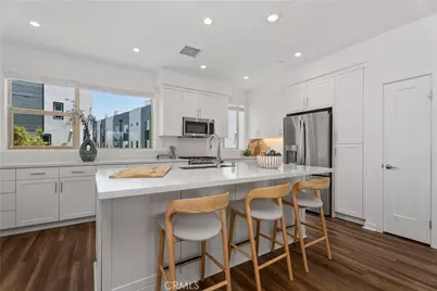 117 Placemark, Irvine, CA 92614 - Photo 2