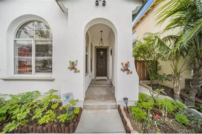 18 Radiance Lane, Rancho Santa Margarita, CA 92688 - Photo 2