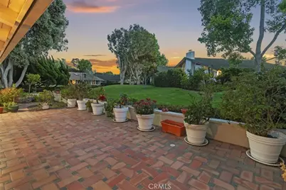 537 Vista Grande, Newport Beach, CA 92660 - Photo 34