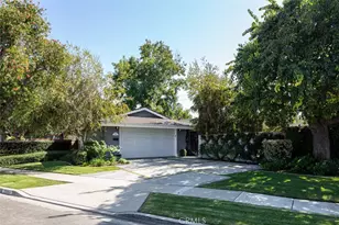 2043 N Capella Ct, Costa Mesa, CA 92626 - Photo 2