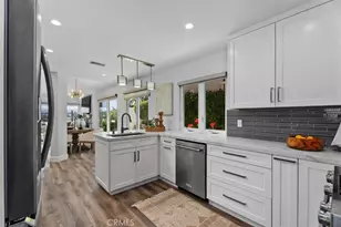 18 Cormorant Cir, Newport Beach, CA 92660 - Photo 14